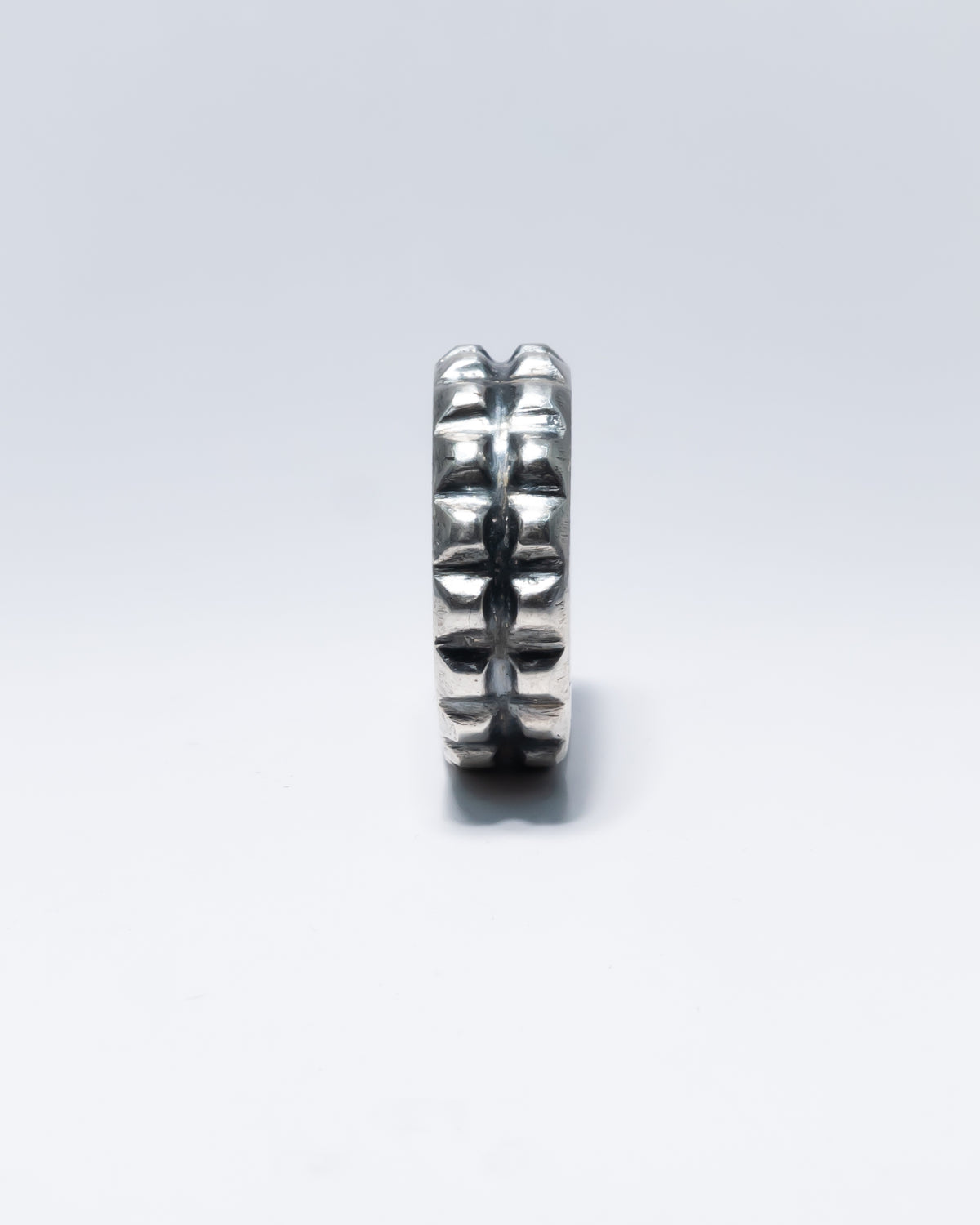 2R Stud Ring