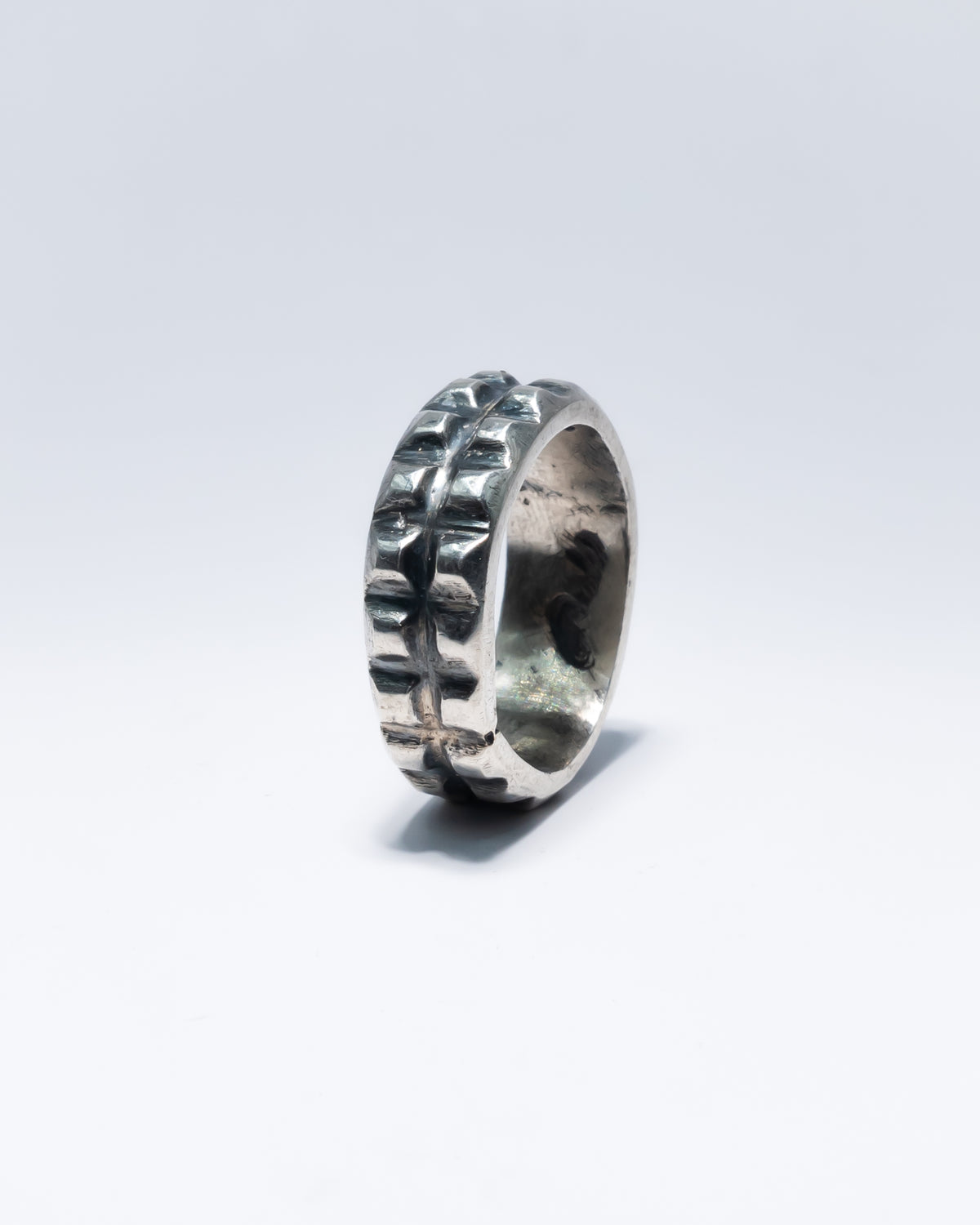 2R Stud Ring