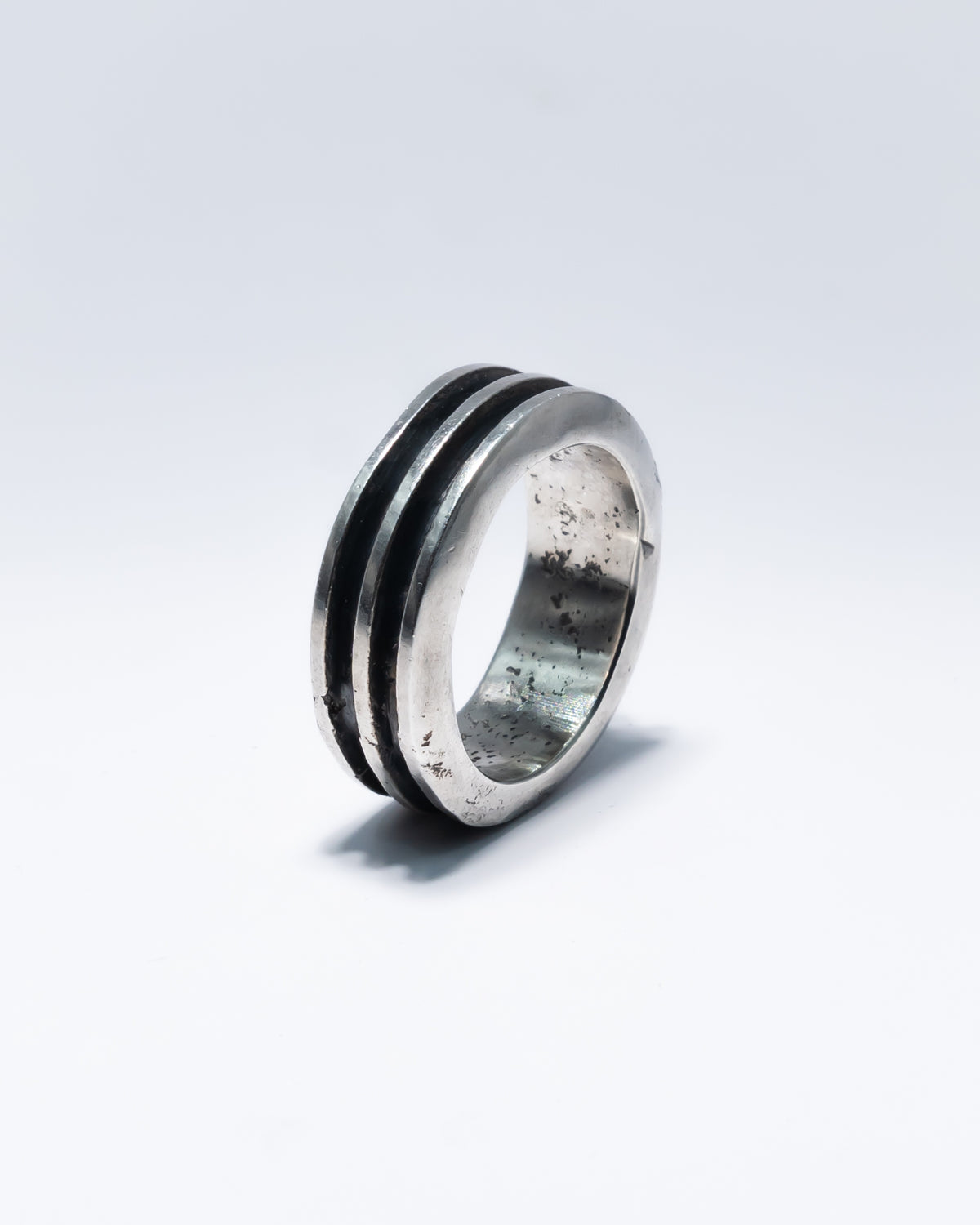 Double Rail Ring
