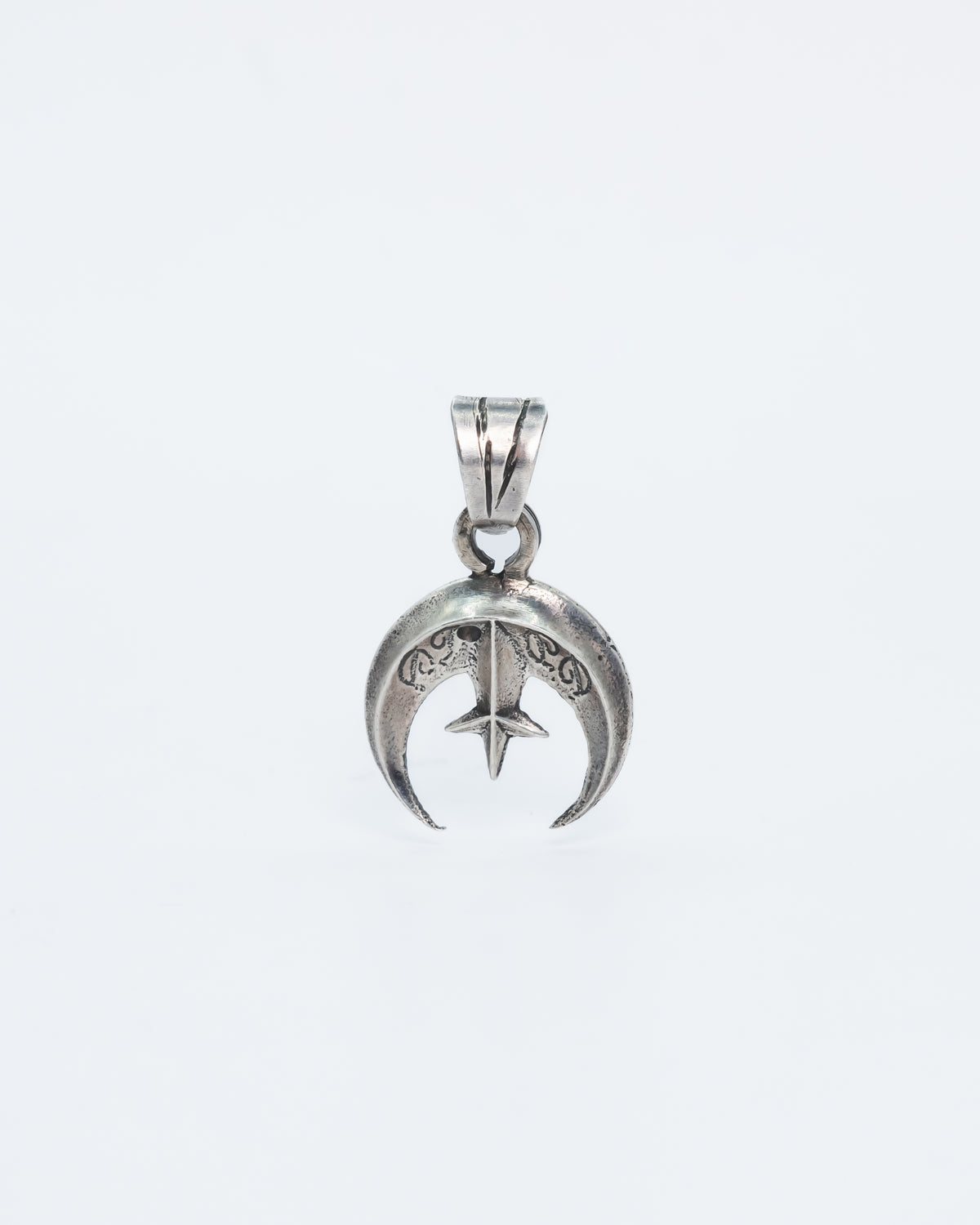 Naja Pendant